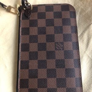 Neverfull pouch